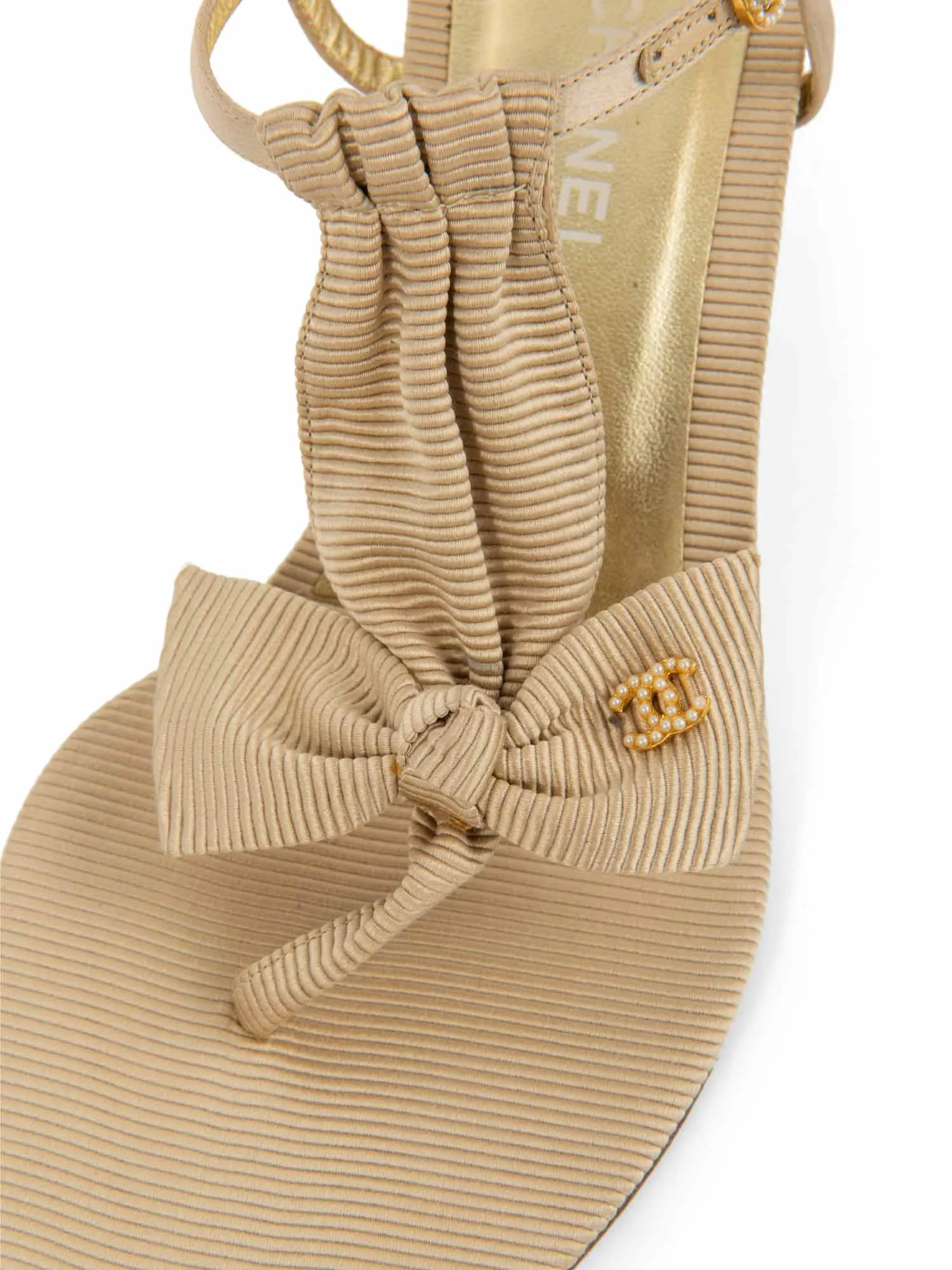 CHANEL Pearl CC Logo Bow Kitten Heel Sandals Beige Gold