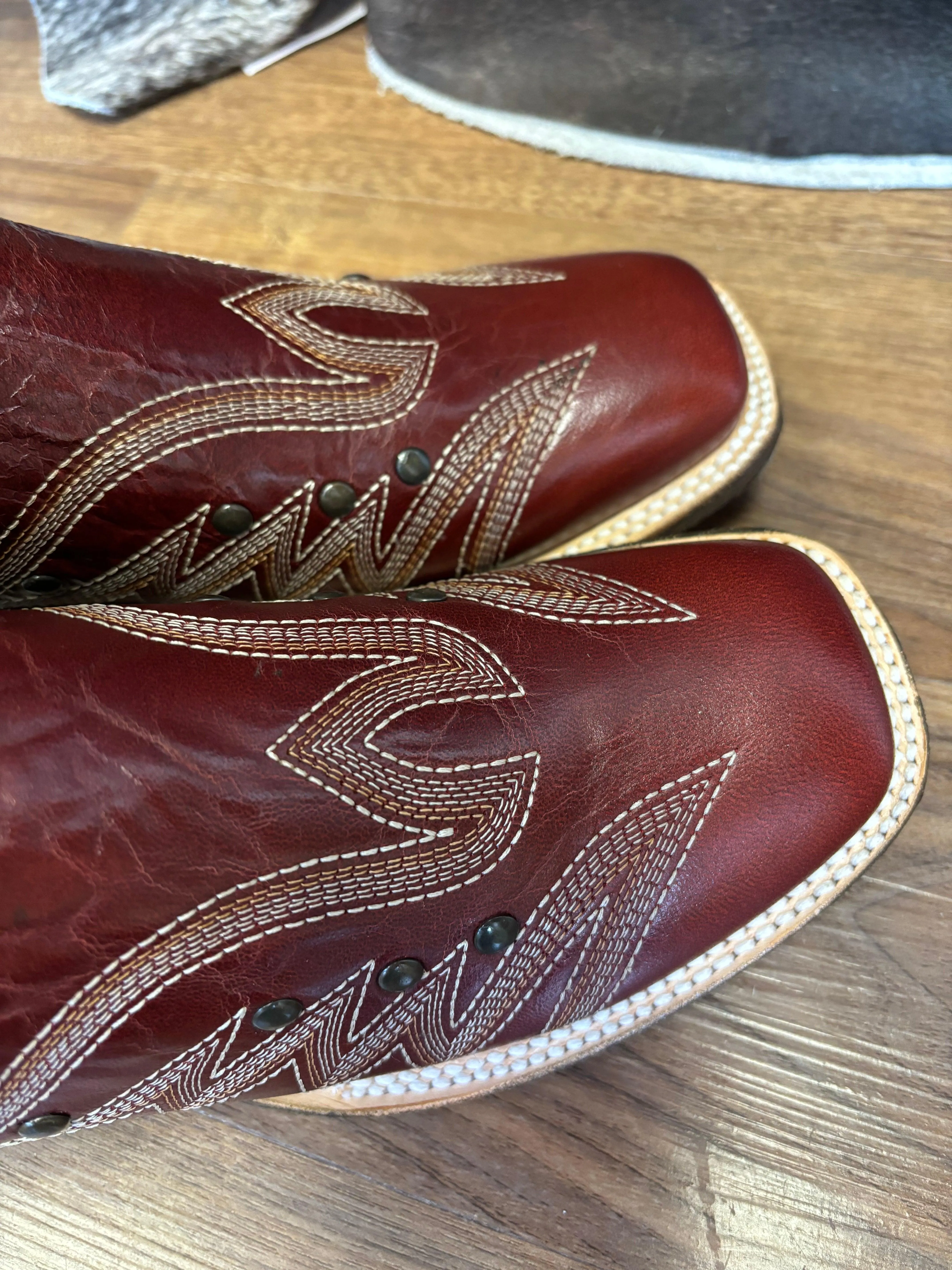 Roper Women's Brandy Vintage Red Leather Square Toe Studded Cowgirl Boots 7015-8631