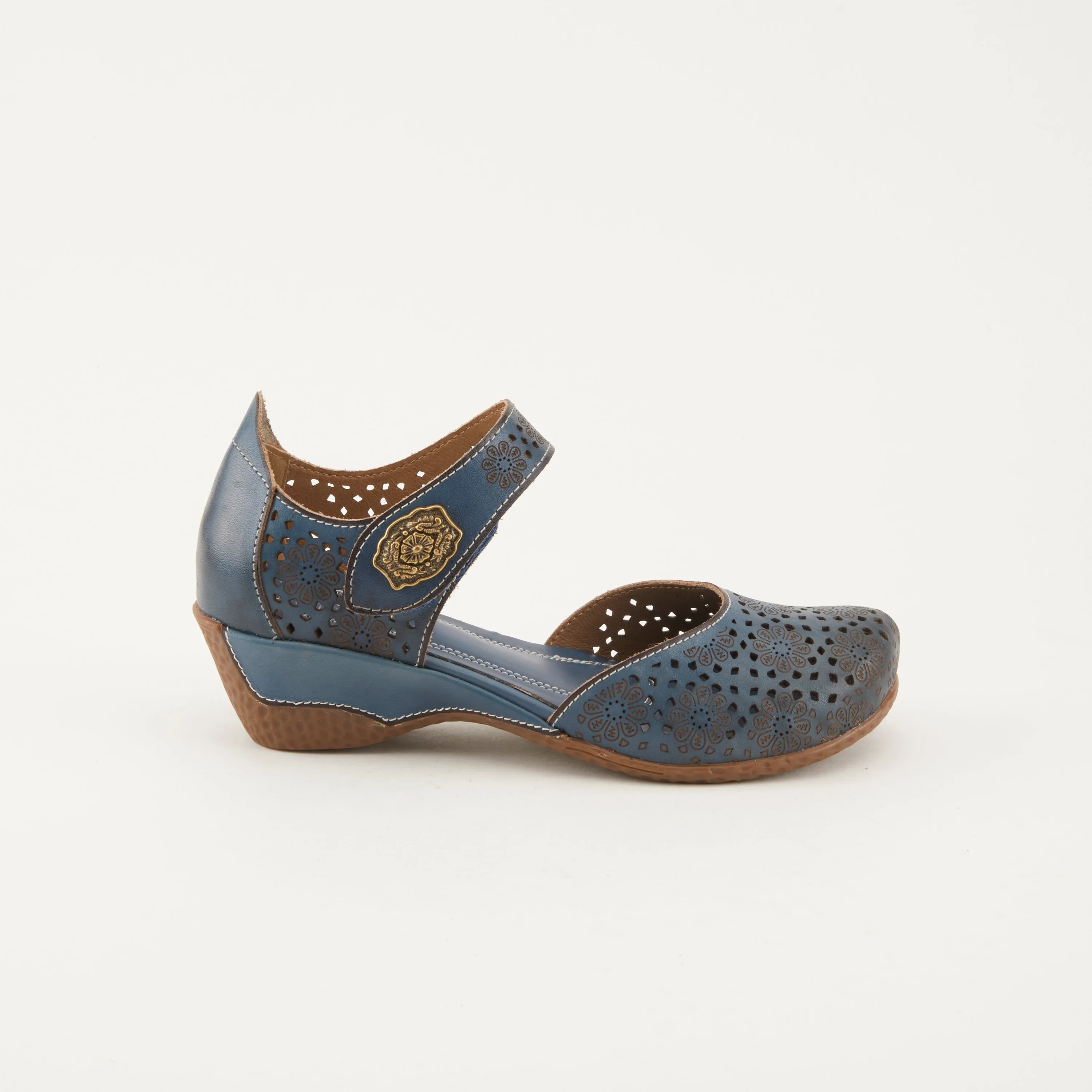 Spring Step Shoes  L'Artiste Americana Women’s Leather Wedge Sandals 2" Heel